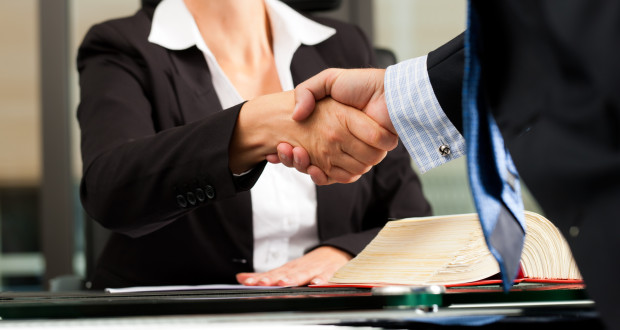 Tips on How to Hire the Right Lawyer - Negosentro